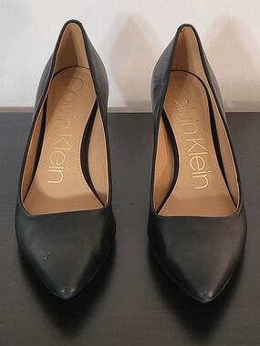 Calvin Klein Black Pointed-Toe, 2 Inch Heels